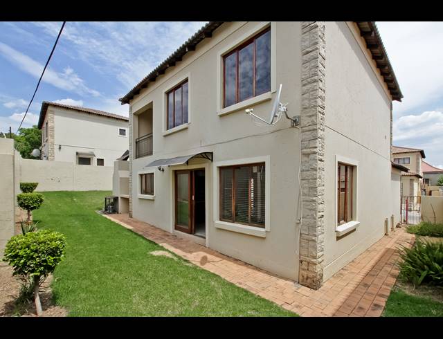 3 BEDROOM HOUSE FOR SALE IN FERNDALE